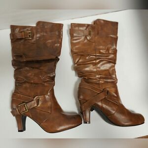 Brown leather heeled booties